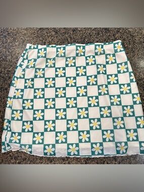 NWOT SHEIN Daisy Checkerboard Mini Skirt